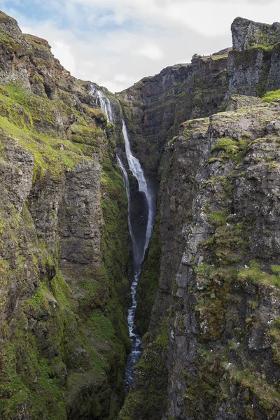 Waterval in IJsland — Stockfoto