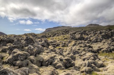 İzlanda'daki dağlık manzara