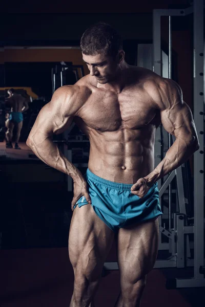 Male bodybuilder, fitness model — Stock Photo, Image