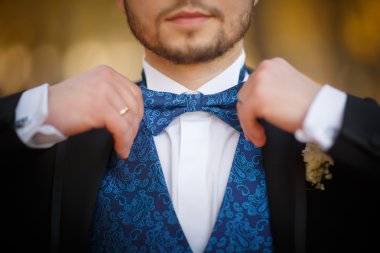 Damat Düğün için hazırlanıyor