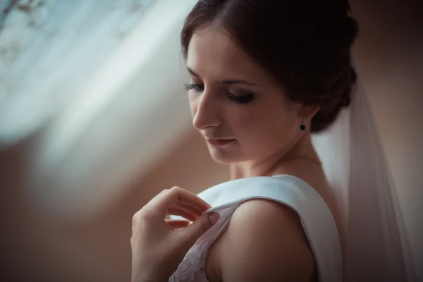 Portrait of a beautiful bride — Stock Photo, Image