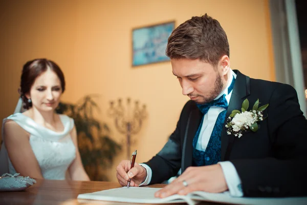 El novio hermoso — Foto de Stock