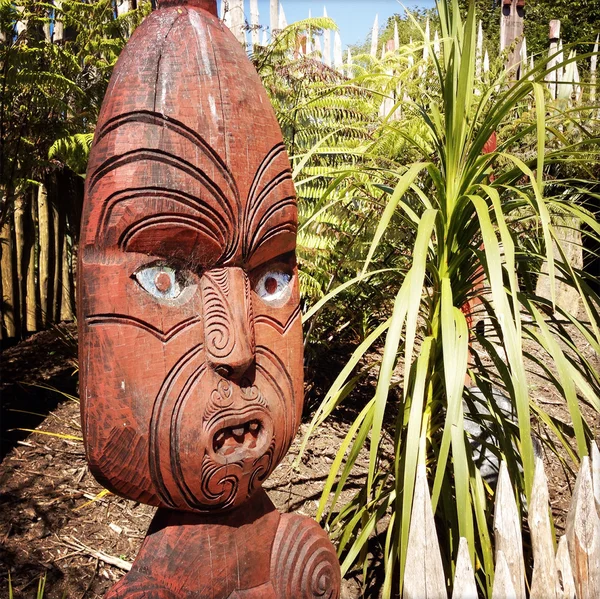 Nz maori schnitzen — Stockfoto