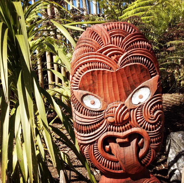 Sculpture maorie NZ — Photo