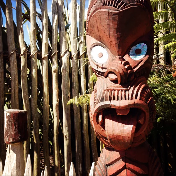 NZ Escultura maori — Fotografia de Stock