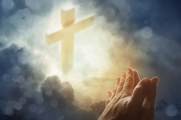 Praying hands and cross — Stock Photo, Image