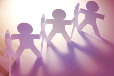 Pembe insanlar takım