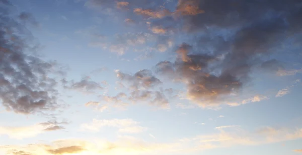 Wolken Sommerhimmel — Stockfoto