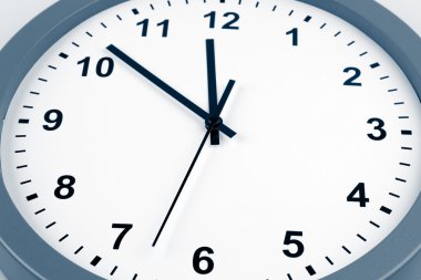 clock bir close-up
