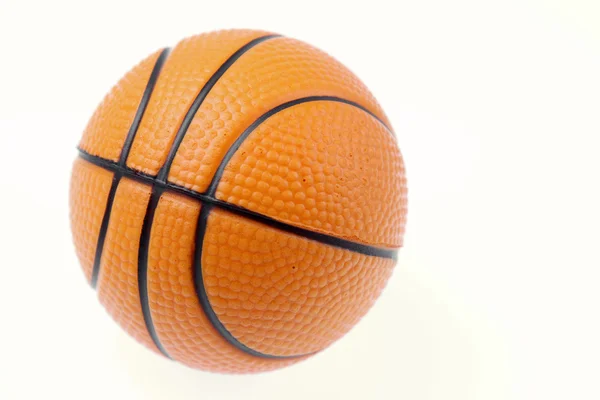 Baloncesto en blanco — Foto de Stock