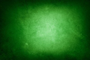 Yeşil beton duvarın yakınına. Koyu kenarlar