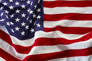 Dalgalanan Amerikan bayrağının yakın çekimi