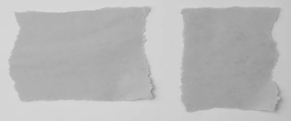 Zwei Stücke Zerrissenes Papier — Stockfoto