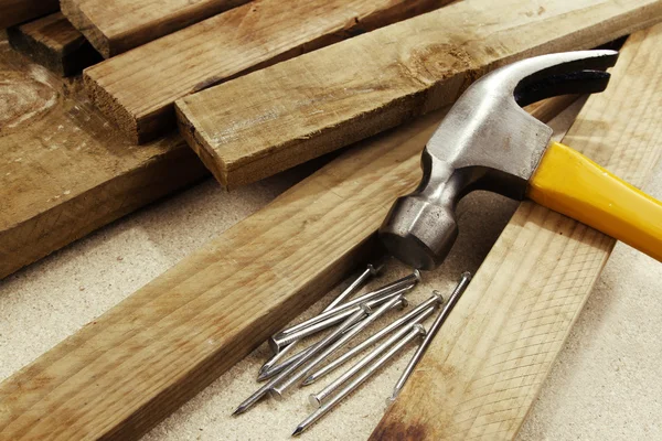 Hammer and nails — Stock Photo, Image