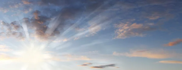 Luz del sol en el cielo —  Fotos de Stock