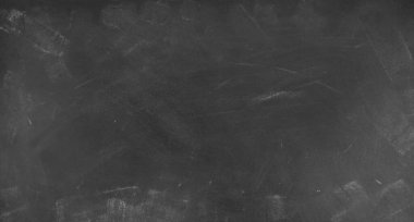 Tahta arka planda tebeşir temizlendi