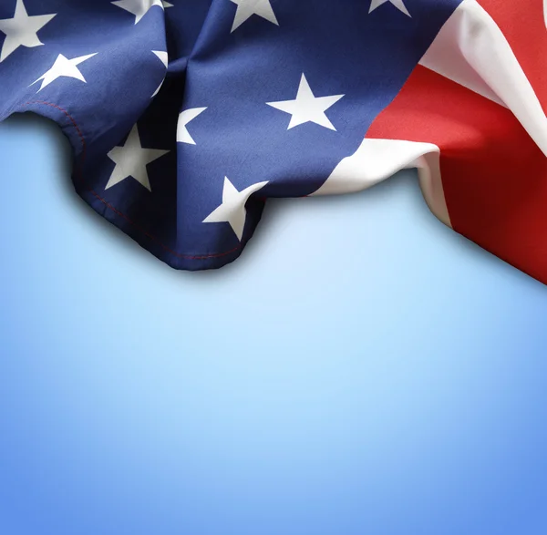 Bandera americana sobre azul — Foto de Stock