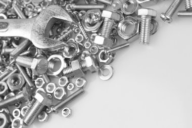 Spanner, somun ve civata