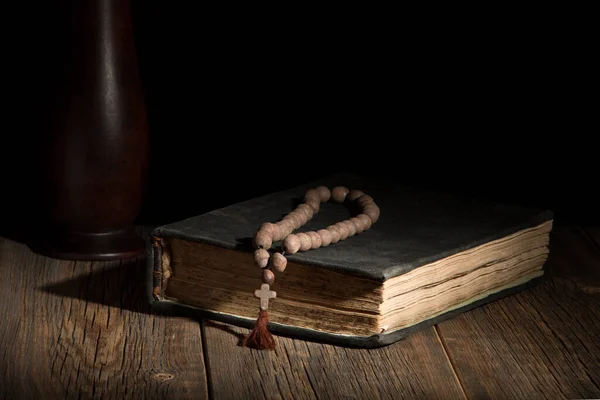 Old Sacred Book Rests Wooden Table — Stock Photo, Image