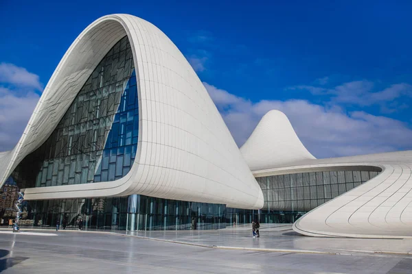 Baku Aserbajdsjan Jan 2020 Heydar Aliyev Center - Stock-foto