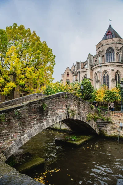 Malerische Herbststadtlandschaft Mit Wasserkanal Brügge Belgien — Stockfoto