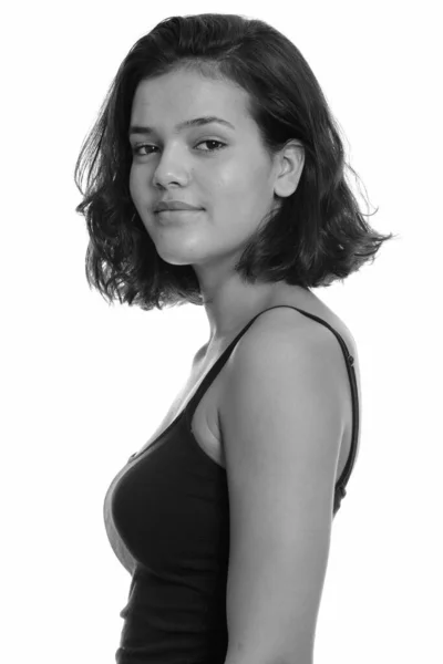 Perfil de la joven hermosa multi étnica adolescente con el pelo corto — Foto de Stock