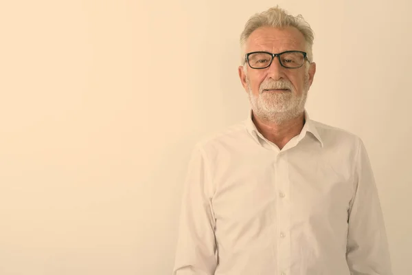 Studio Shot Happy Senior Bearded Man Smiling Eyeglasses White Background — Stock Photo, Image