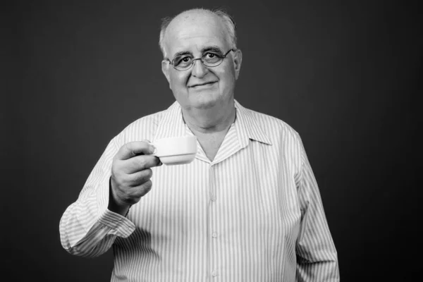 Estudio Tiro Hombre Mayor Con Sobrepeso Con Anteojos Sobre Fondo —  Fotos de Stock