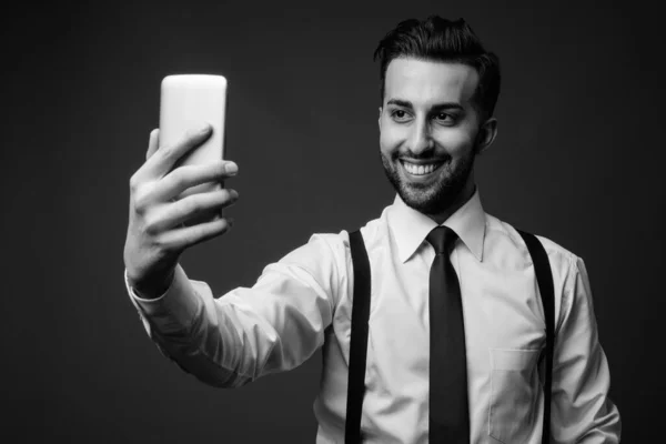 Studio Shot Jeune Homme Affaires Iranien Barbu Beau Sur Fond — Photo