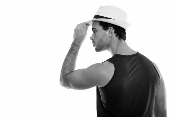 Profilo Vista Giovane Bello Ispanico Uomo Tenendo Cappello — Foto Stock