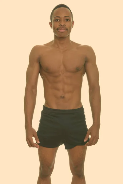 Jovem africano sem camisa — Fotografia de Stock