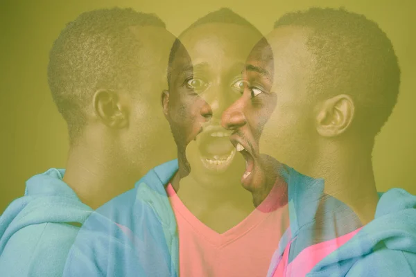 Estúdio Tiro Jovem Africano Vestindo Jaqueta Azul Com Camisa Rosa — Fotografia de Stock