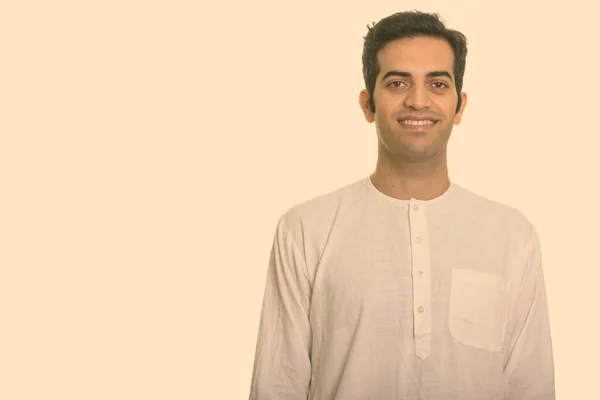 Joven hombre indio feliz con ropa tradicional —  Fotos de Stock