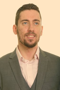 Yakışıklı beyaz adamın portresi.