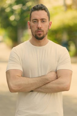 Yakışıklı beyaz adamın portresi.