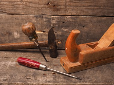 Eski kullanılan ahşap çalışan araçlar