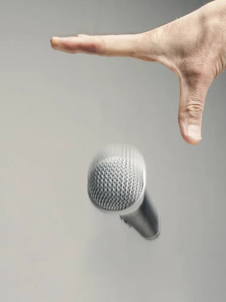 Speaker Drops His Microphone End Speech Mic Drop Concept — Stock Photo, Image