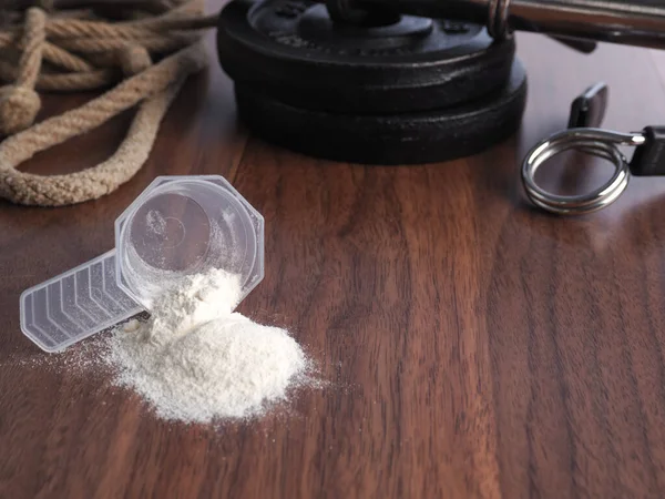 Cuchara Medidora Con Proteína Polvo Delante Los Platos Peso Saltar —  Fotos de Stock