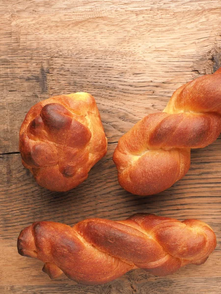 판위에 Yeast Biscuits 위에서 전통적 계절에 — 스톡 사진