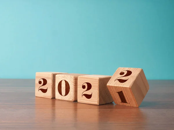 Voltear Cubos Madera Con Número Año 2021 2022 Concepto Año — Foto de Stock
