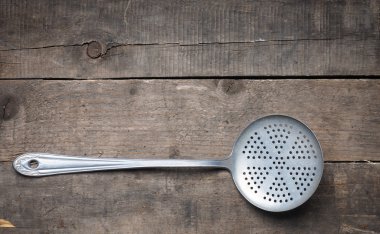 Ahşap üzerine eski Kepçe