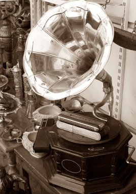 Gramofon Satılık