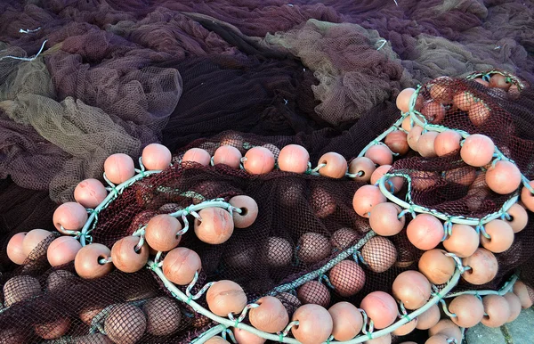 Balıkçı ağlarına portre — Stok fotoğraf
