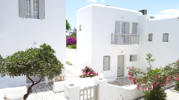 Prachtige architectuur bouwen buitenkant op het eiland Mykonos — Stockfoto