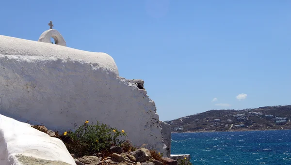 A white greek ortodox church in Mykonos — Stock Photo, Image