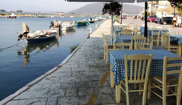 Tradiční Taverna Restaurace Blízkosti Moře Městě Lefkada Řecko — Stock fotografie