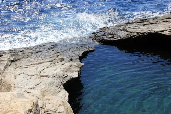 Giola, piscina de água do mar — Fotografia de Stock