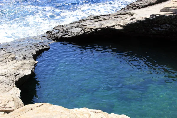 Giola, piscina de água do mar — Fotografia de Stock