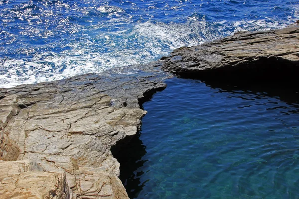 Giola, бассейн с морской водой — стоковое фото