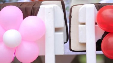 Pembe balon çiçek dekorasyon sandalye Arkalıkları